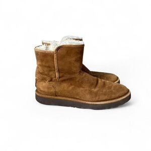 UGG Abree Mini Chestnut Suede Sheepskin Lined Ankle Boots Womens Size 7